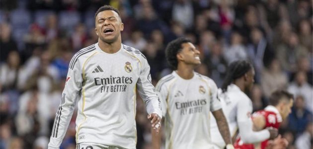 طبيب إسباني يقلق جماهير ريال مدريد حول إصابة مبابي